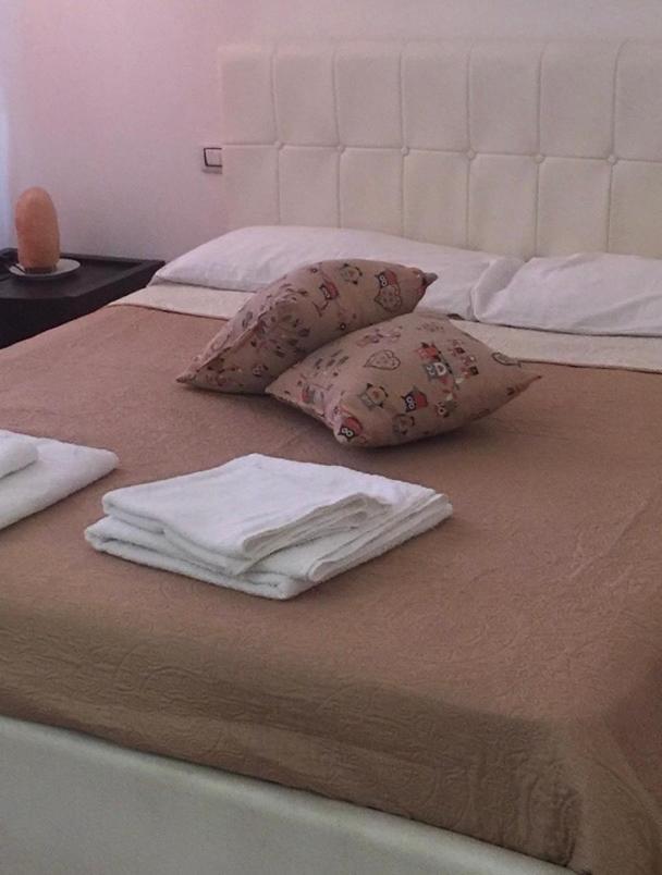 Sole !! Cagliari Centro Hotel Kültér fotó