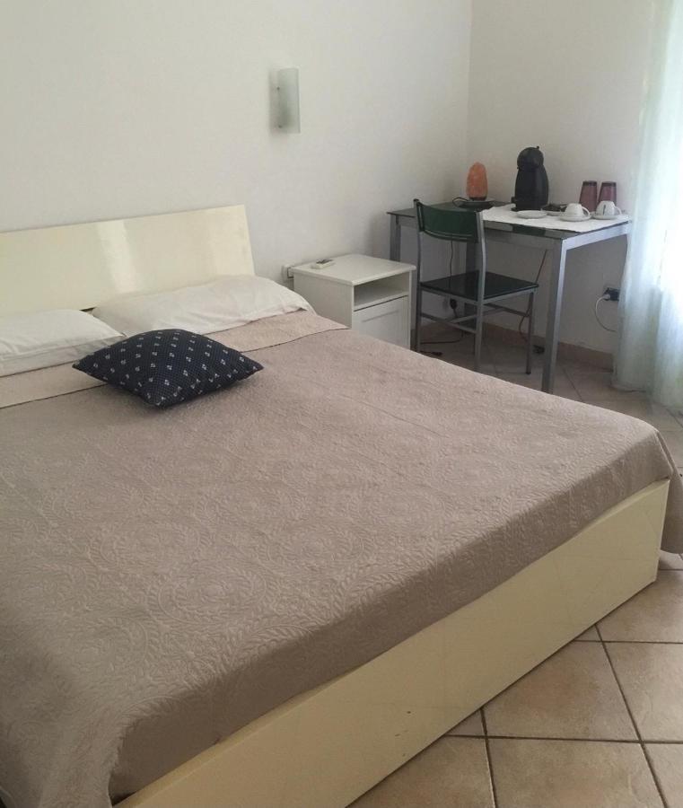 Sole !! Cagliari Centro Hotel Kültér fotó