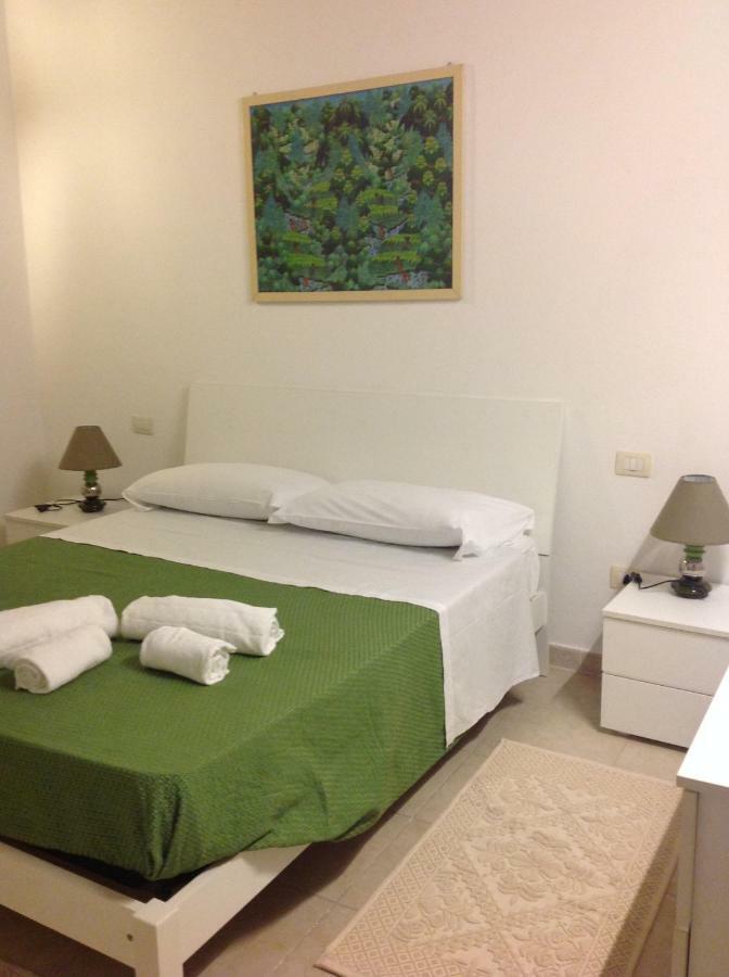 Sole !! Cagliari Centro Hotel Kültér fotó